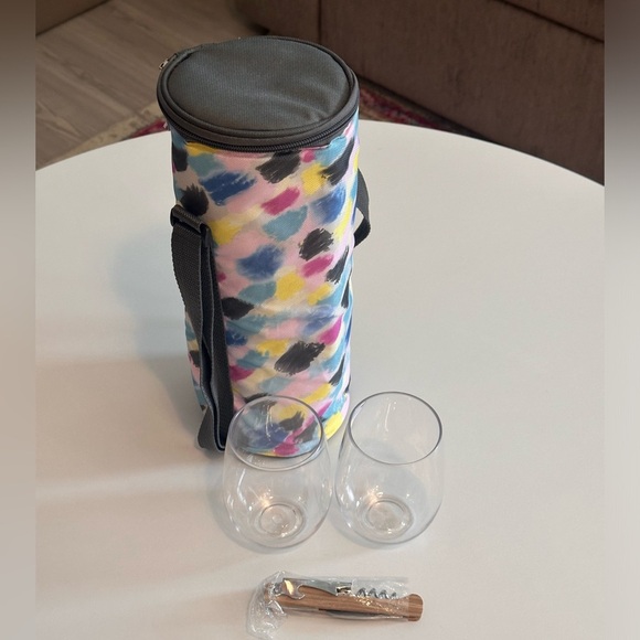 Multicolor Wine Bag with 2 Plastic Cups & Corkscrew - Picture 2 of 4